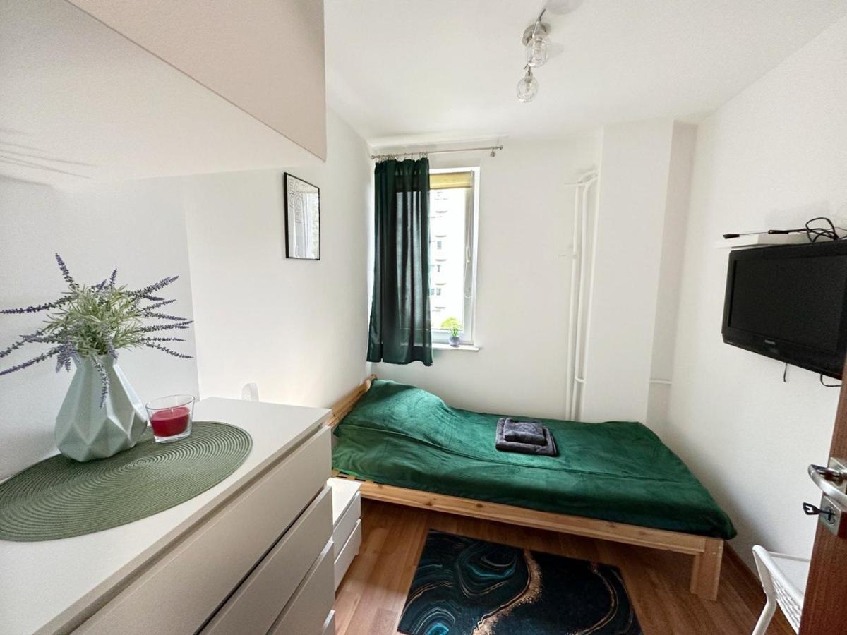 Hotell Anielewicza 26 *